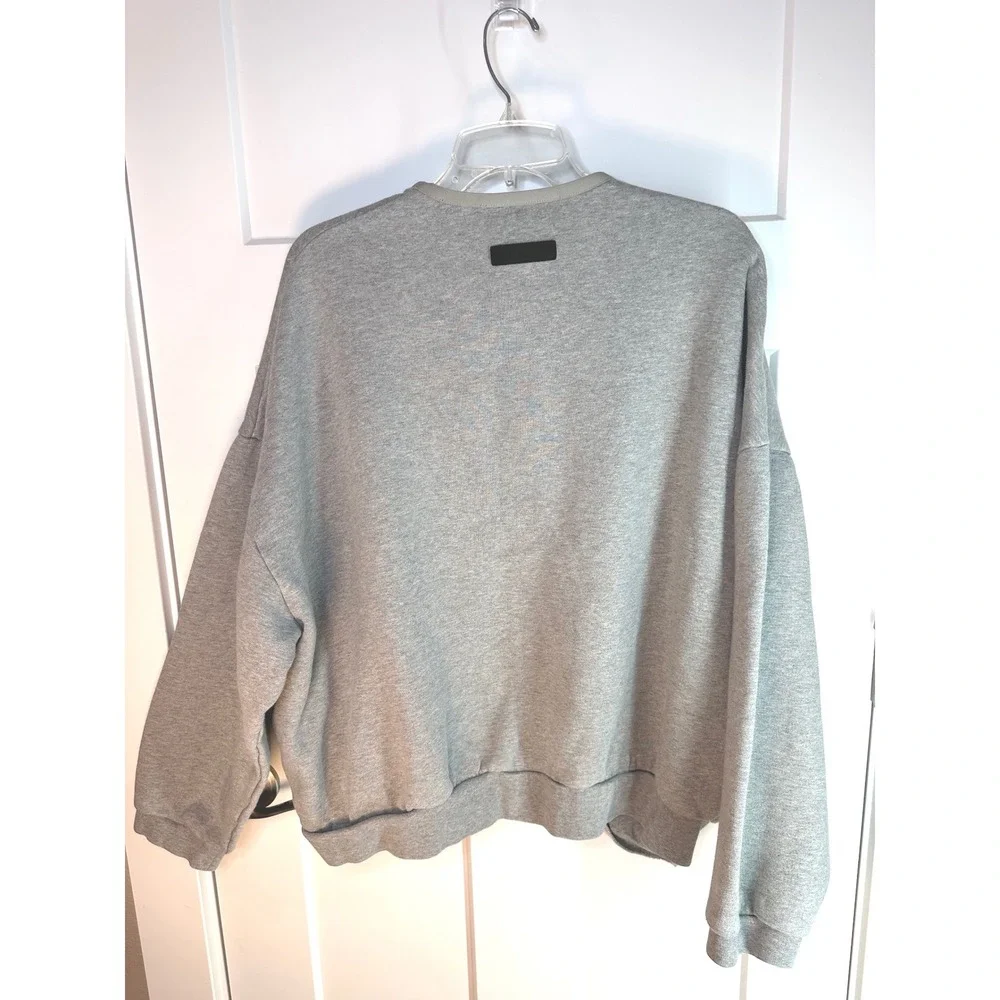 Fear of God Essentials Grey Crewneck Sweatshirt Oversized Logo Fleece Large - Picture 3 of 11